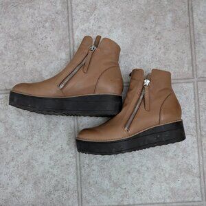 Nene wedge ankle boot, double zippers, tan, size 7 US women's